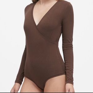 Banana Republic faux wrap surplice camel body suit size small